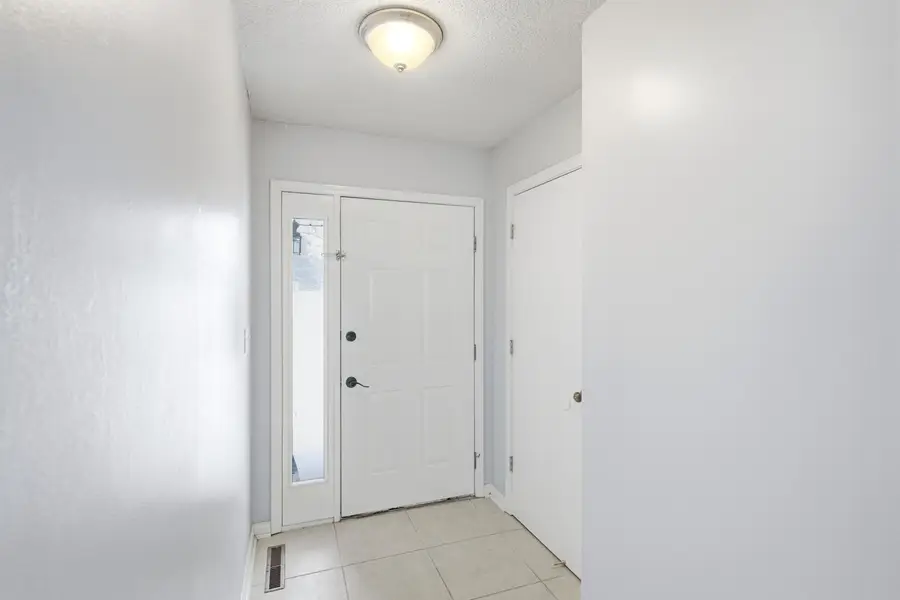 2460 N Lake Of The Woods Rd, Columbia, MO 65202 - Image #3