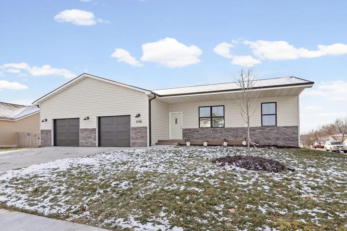 5700 Camden Cir, Columbia, MO 65201 - Image #1