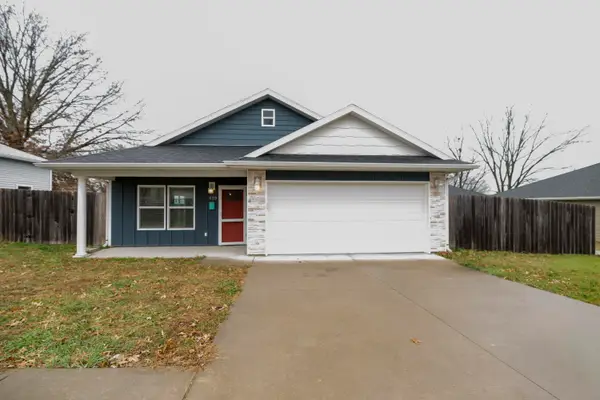 525 Jefferson Ave, MOBERLY, MO 65270