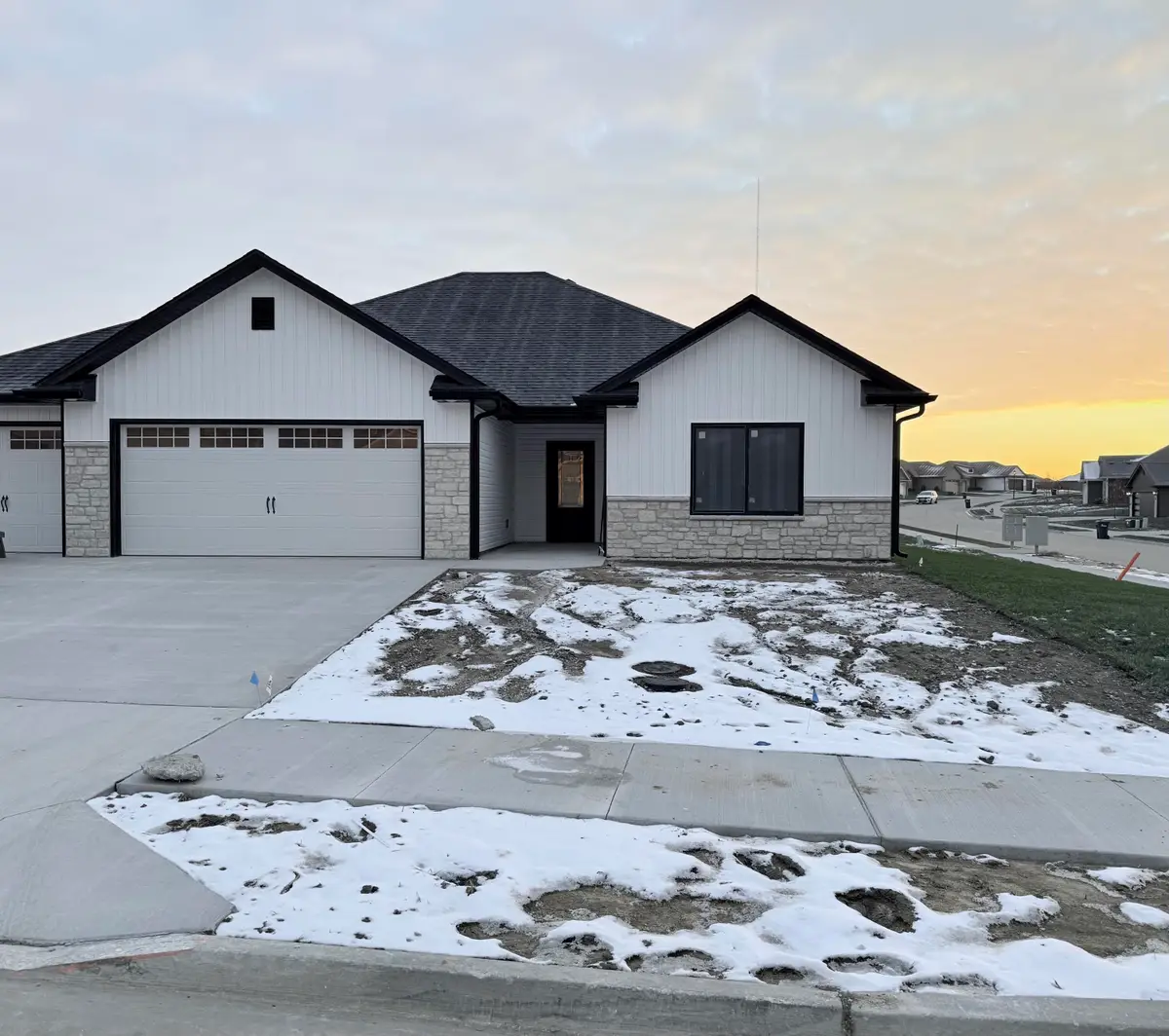 5800 Harvest Leaf Dr, Columbia, MO 65202 - Image #1