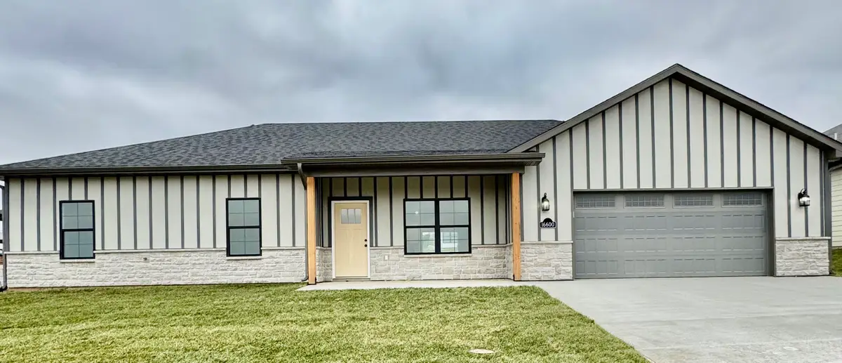16600 Klinton Dr, Boonville, MO 65233 - Image #1