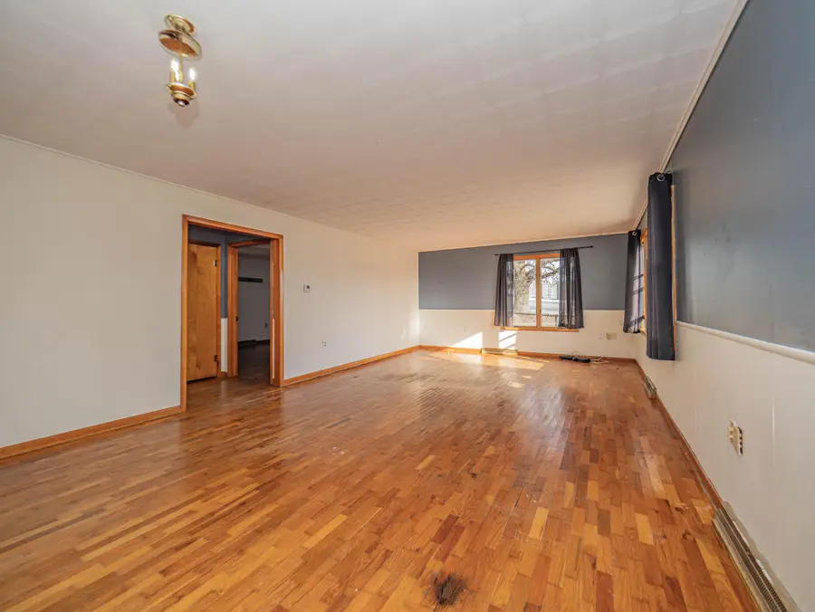 115 W Depot St, Huntsville, MO 65259 - Image #2