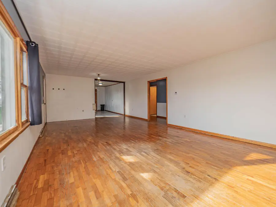 115 W Depot St, Huntsville, MO 65259 - Image #3