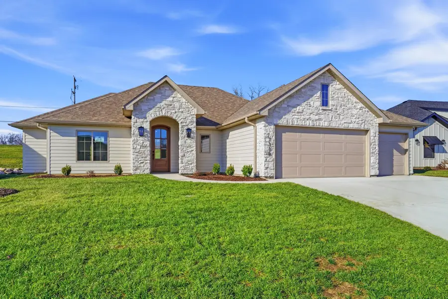 7316 W Golden Willow Dr, Columbia, MO 65202 - Image #2