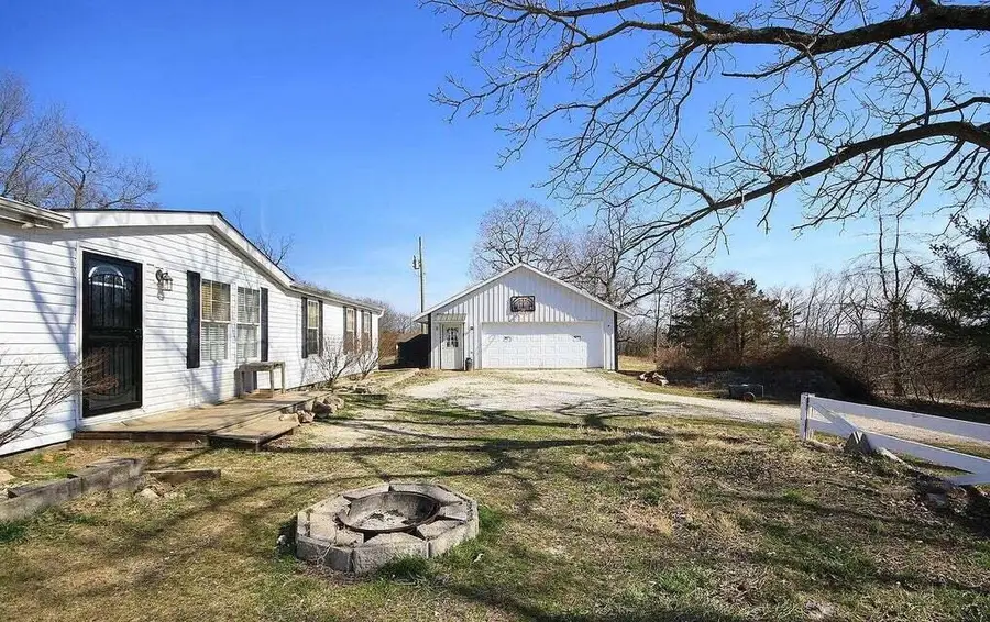 11328 Hunziker Rd, Centertown, MO 65023 - Image #2