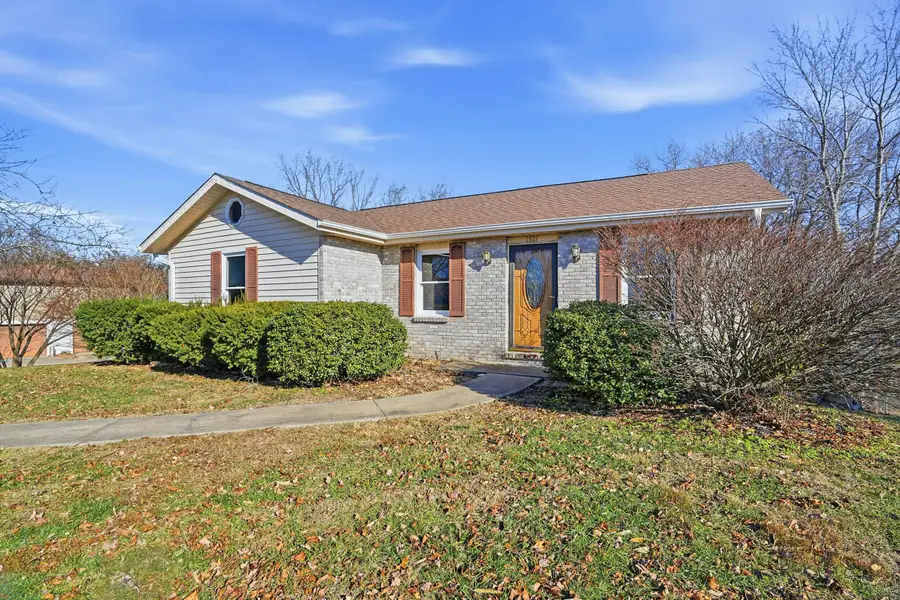 1527 Summit View Dr, Holts Summit, MO 65043 - Image #2