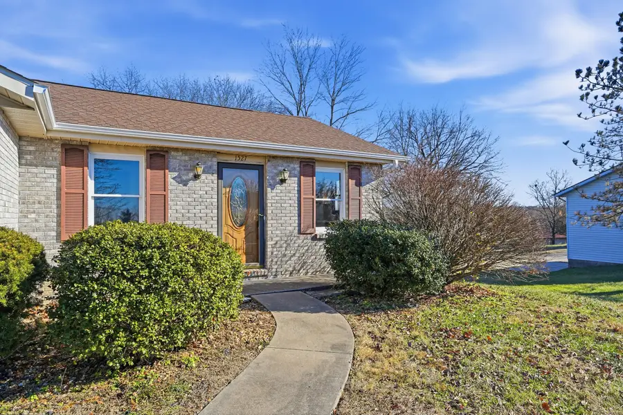 1527 Summit View Dr, Holts Summit, MO 65043 - Image #3