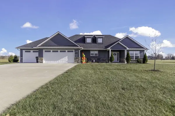 23330 N Tumbleweed Ln, STURGEON, MO 65284