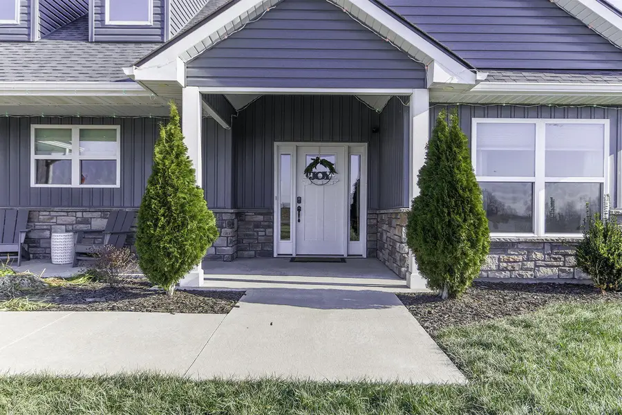 23330 N Tumbleweed Ln, Sturgeon, MO 65284 - Image #2