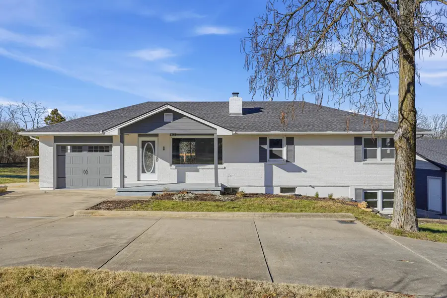 6445 N Wagon Trail Rd, Columbia, MO 65202 - Image #3