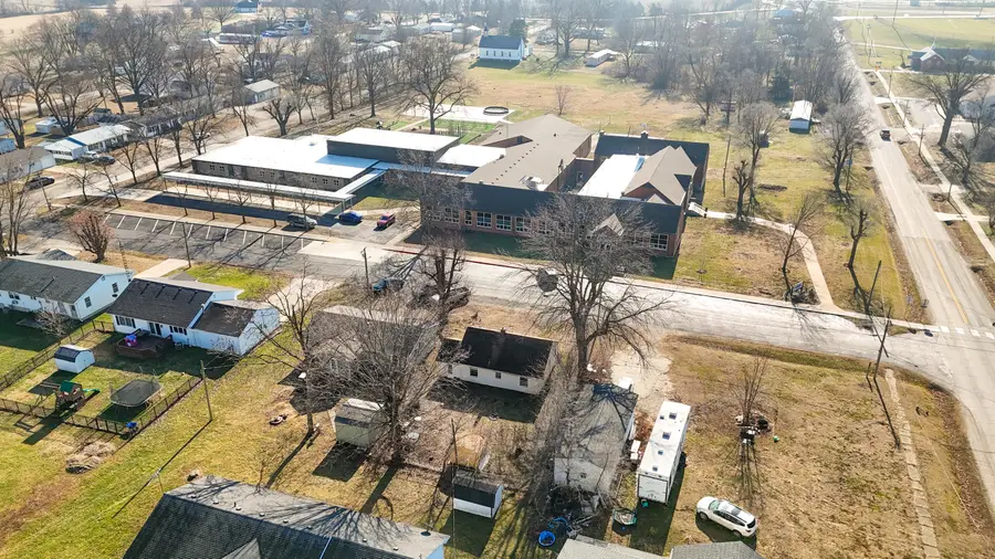 304 E 6th St, Salisbury, MO 65281 - Image #3