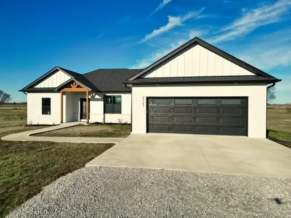 23365 N Lark Song Ln, STURGEON, MO 65284