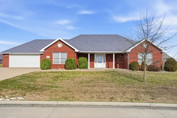 910 Angela's Ct, CALIFORNIA, MO 65018