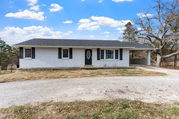 2224 S Country Club Dr, JEFFERSON CITY, MO 65109