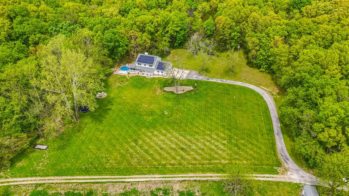 7751 W Old Barclay Creek Ln, Columbia, MO 65202 - Image #1