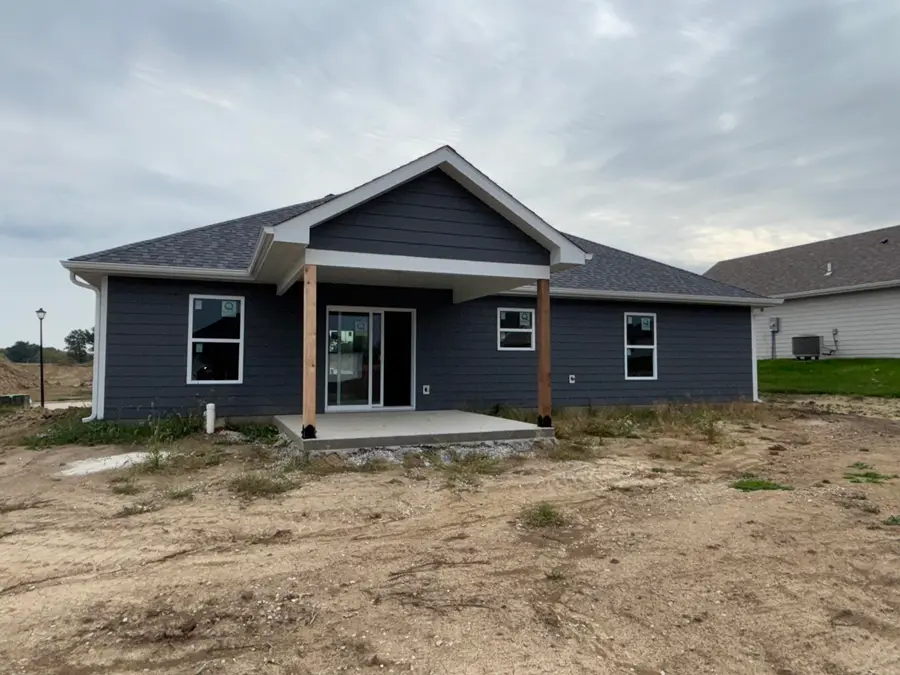 2415 N Traveller Dr, Columbia, MO 65202 - Image #2