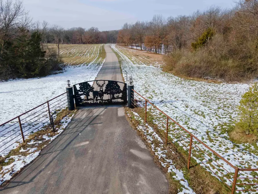 16175 N Old No 7, Harrisburg, MO 65256 - Image #2