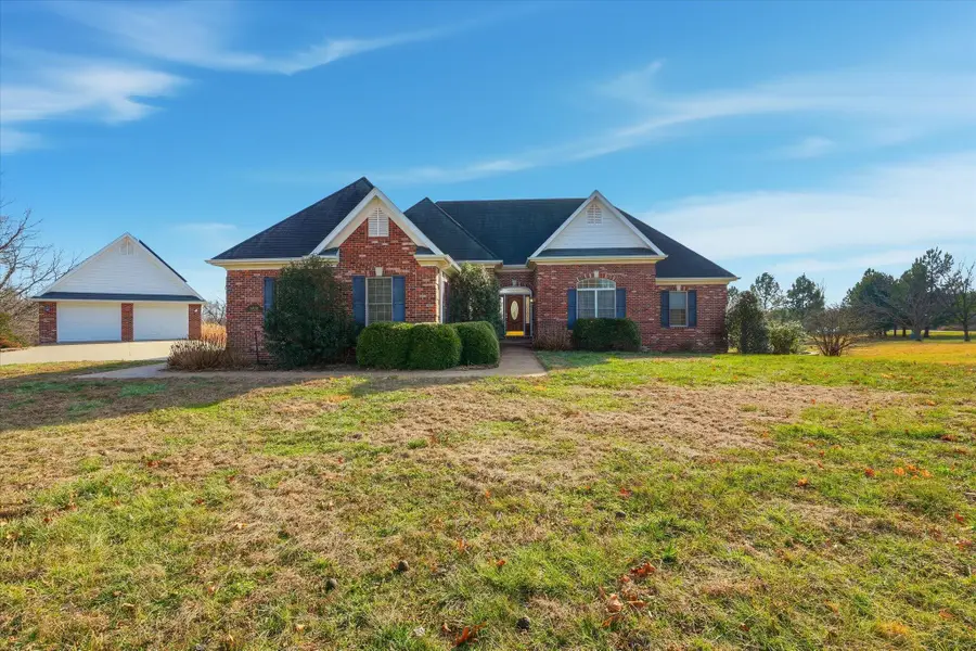 8830 W Terrapin Hills Rd, Columbia, MO 65203 - Image #2