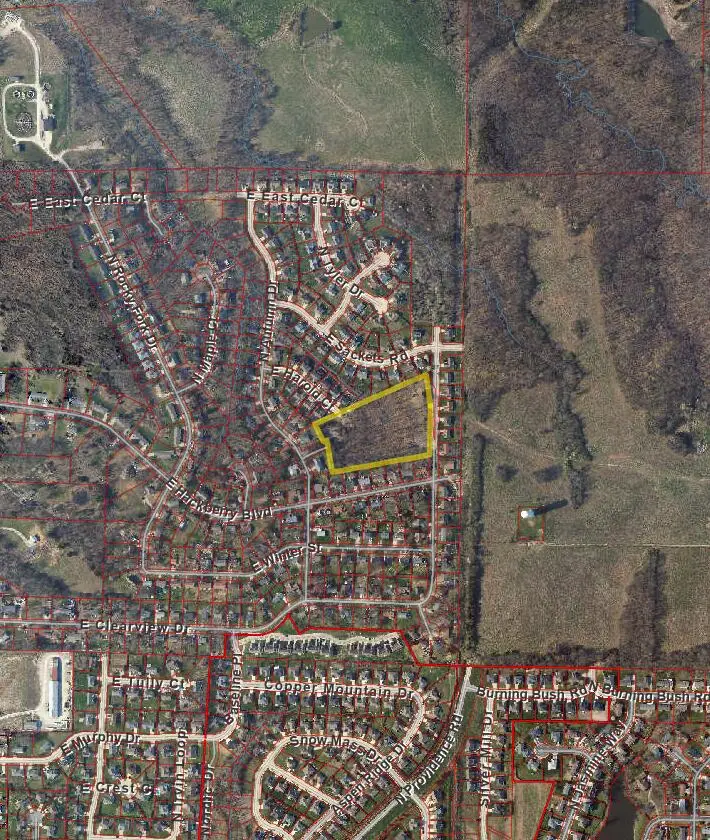 561 E Clearview Dr, Columbia, MO 65202 - Image #2