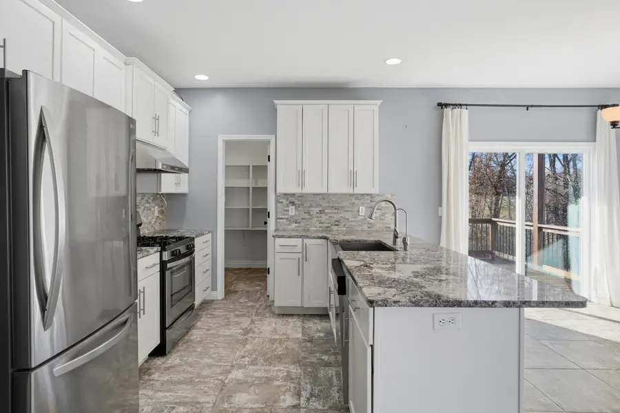 3304 Timber Run Dr, Columbia, MO 65203 - Image #2