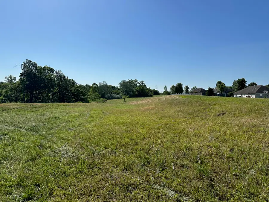 Kit Carson Dr, Boonville, MO 65233 - #2