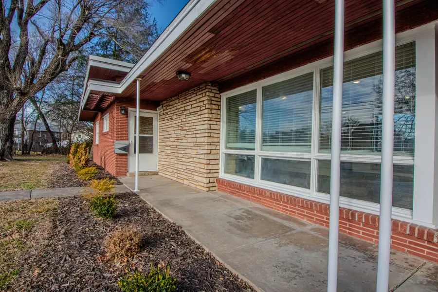 1802 Ella St, Jefferson City, MO 65109 - Image #2