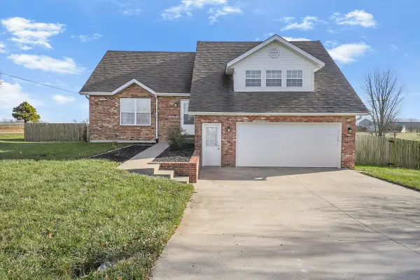 9424 Erika Ln, NEW BLOOMFIELD, MO 65063