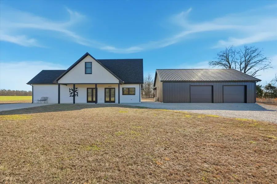 6595 E Low Crossings Rd, Hallsville, MO 65255 - Image #2