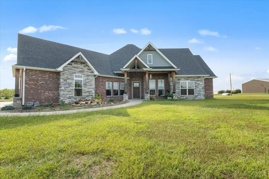 13167 Sportsman Dr, Hallsville, MO 65255 - Image #3