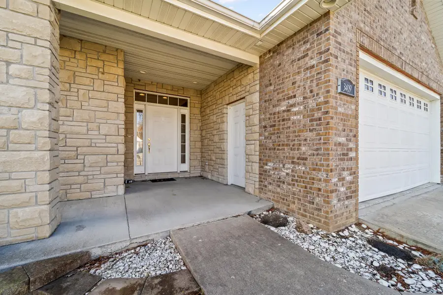 3409 N Rock Beacon Rd, Jefferson City, MO 65109 - Image #2