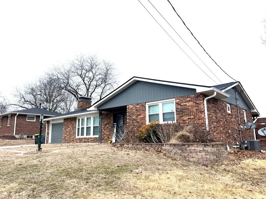 1001 Weyland Rd, Boonville, MO 65233 - #2