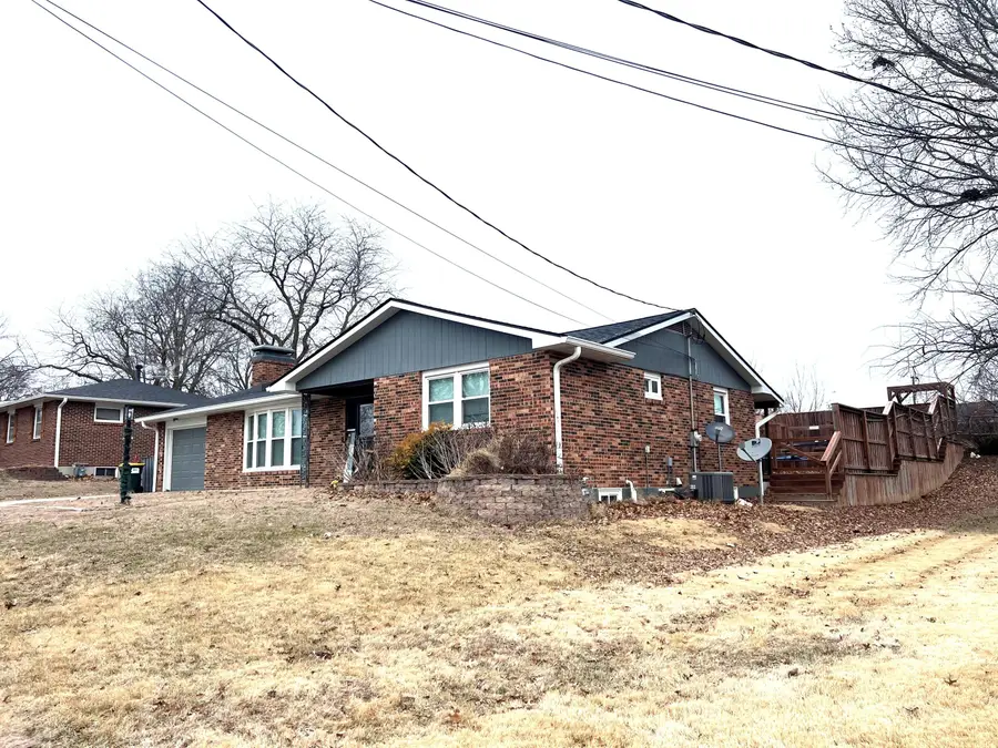 1001 Weyland Rd, Boonville, MO 65233 - #3