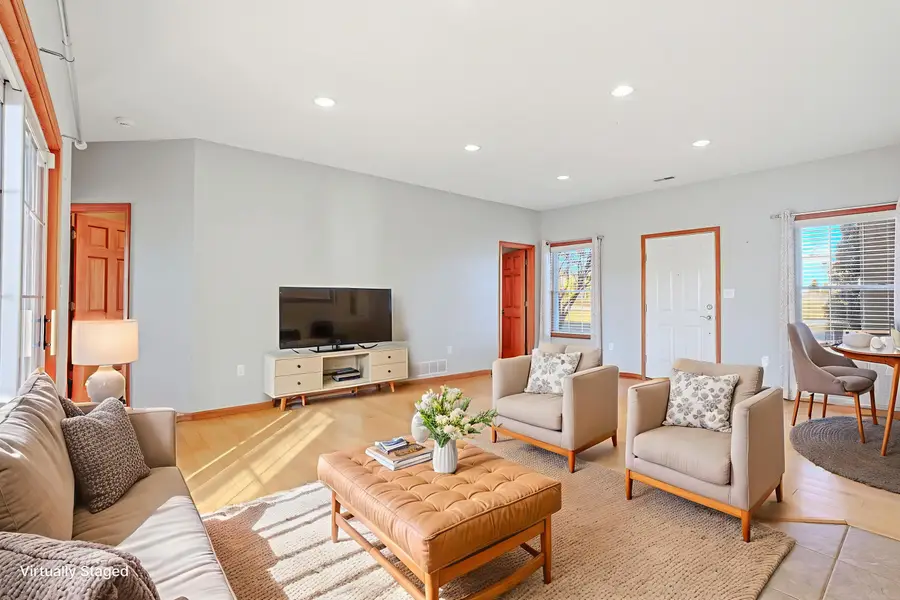 212 Glenwood Dr, New Bloomfield, MO 65063 - Image #3