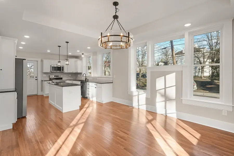 1202 Moreau Dr, Jefferson City, MO 65101 - Image #3