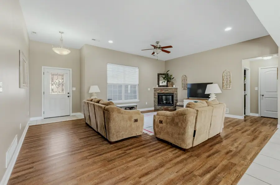 910 W Prairieview Dr, Columbia, MO 65202 - Image #3