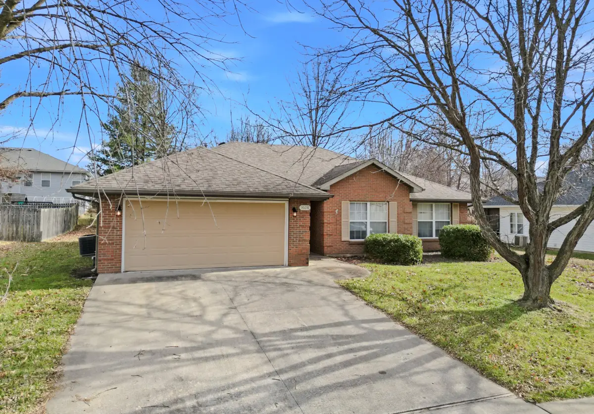 3608 Woods Edge Rd, Columbia, MO 65203 - Image #1