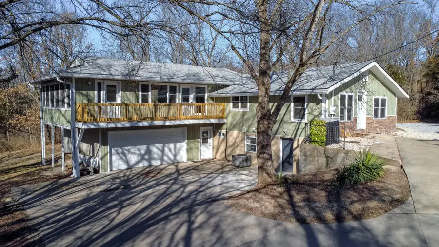 6399 S Old Village Rd, Columbia, MO 65203 - Image #2