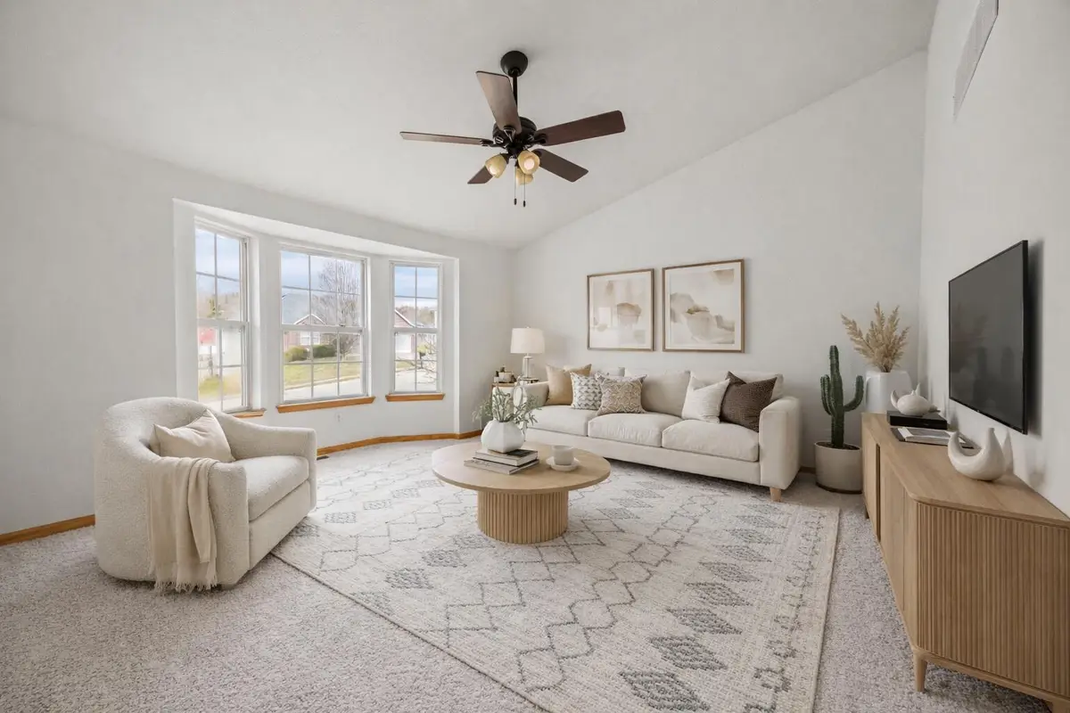 3741 Buckingham Park, Jefferson City, MO 65109 - Image #1