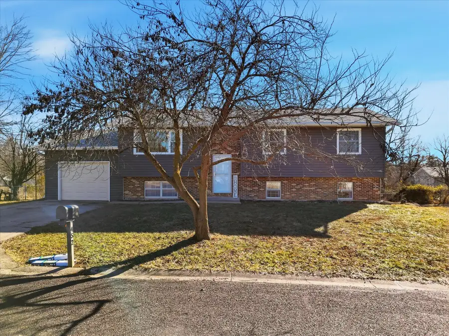 452 E Hackberry Blvd, Columbia, MO 65202 - Image #2