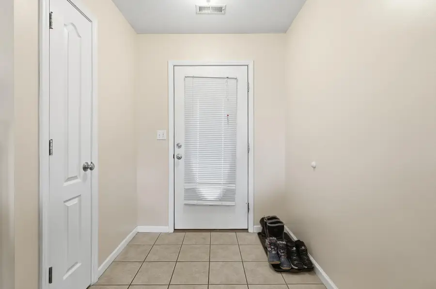 4301 Cotton Wood Dr, Columbia, MO 65202 - Image #3