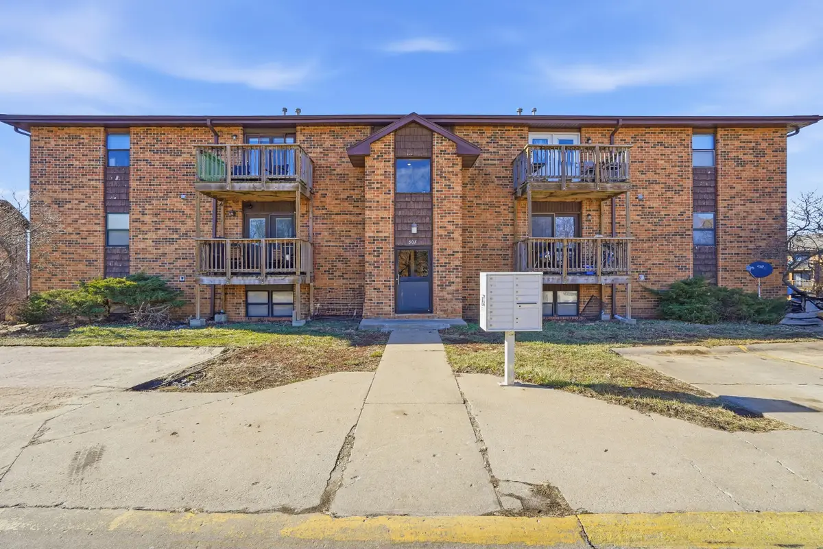507 Columbia Dr #APT J, Columbia, MO 65201 - Image #1