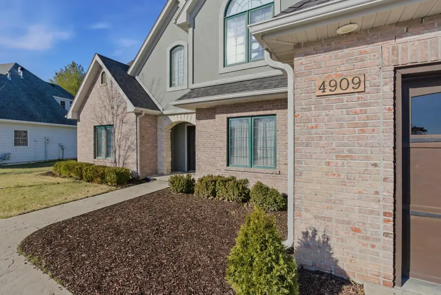 4909 Royal Lytham Dr, Columbia, MO 65203 - Image #2