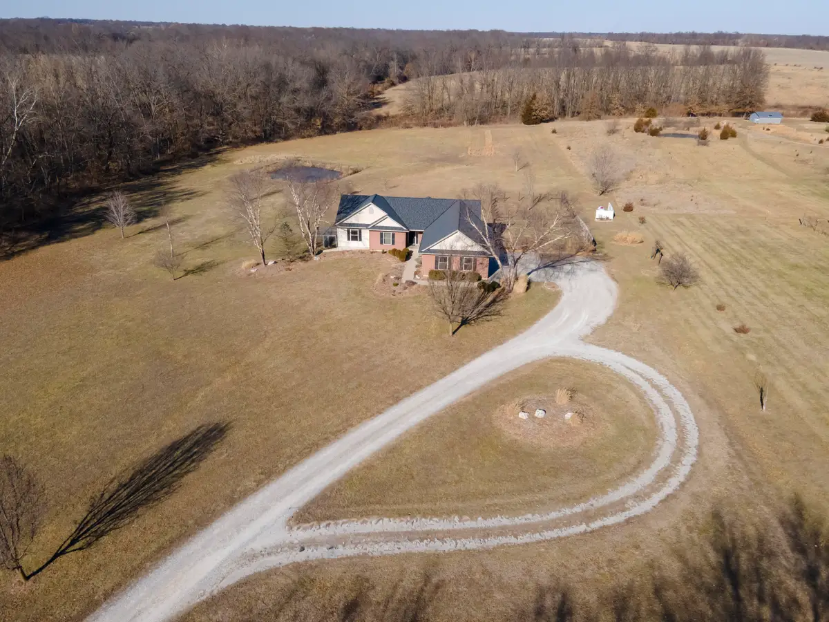 9325 E St Charles Rd, Columbia, MO 65202 - Image #1