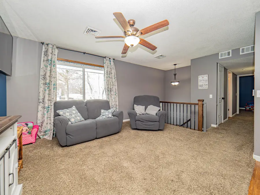 616 Meadowbrook Cir, Moberly, MO 65270 - #3