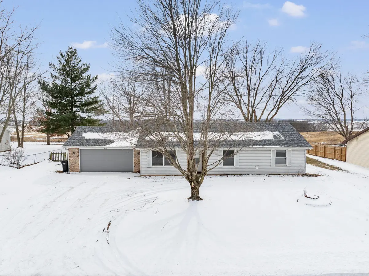 16930 Holiday Circle Cir, Boonville, MO 65233 - Image #1