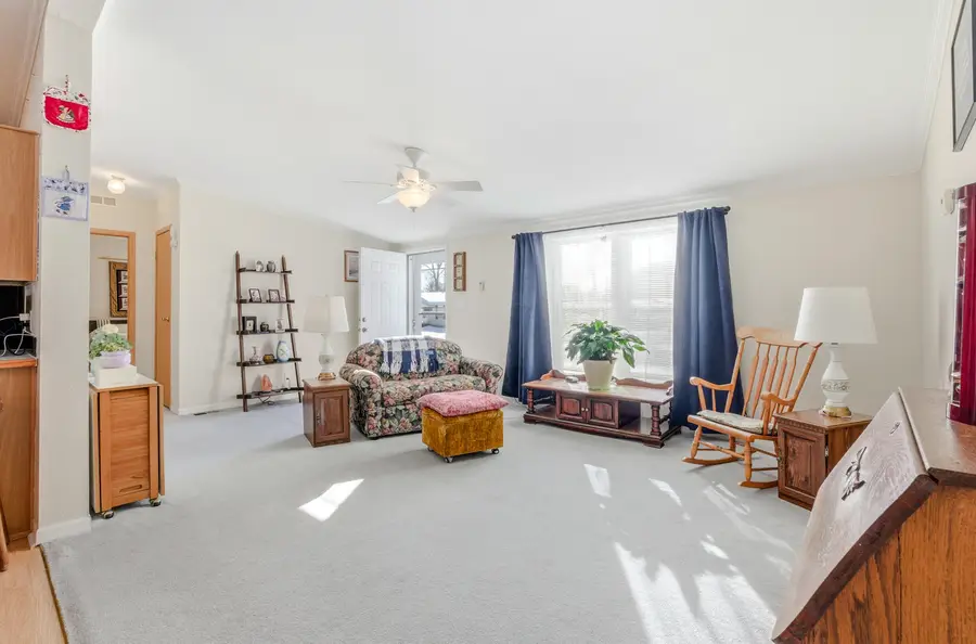 5280 N Burning Bush Rd, Columbia, MO 65202 - Image #2