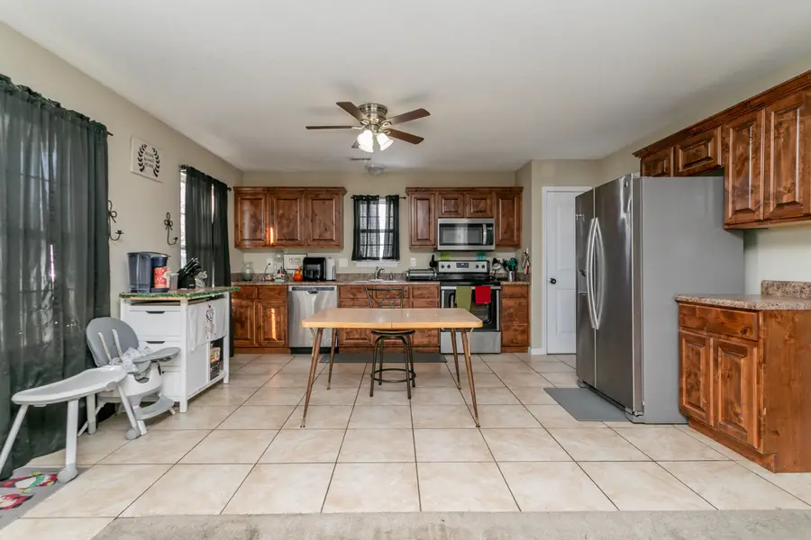 921 Latney St, Mexico, MO 65265 - #2