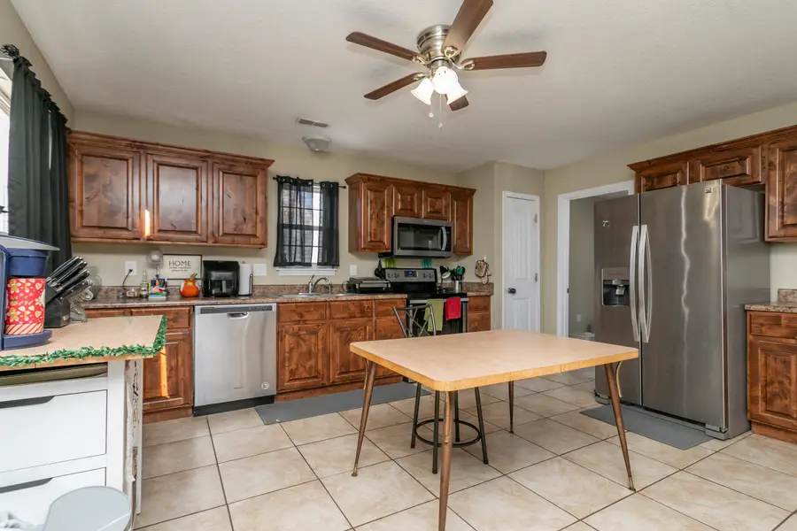 921 Latney St, Mexico, MO 65265 - #3