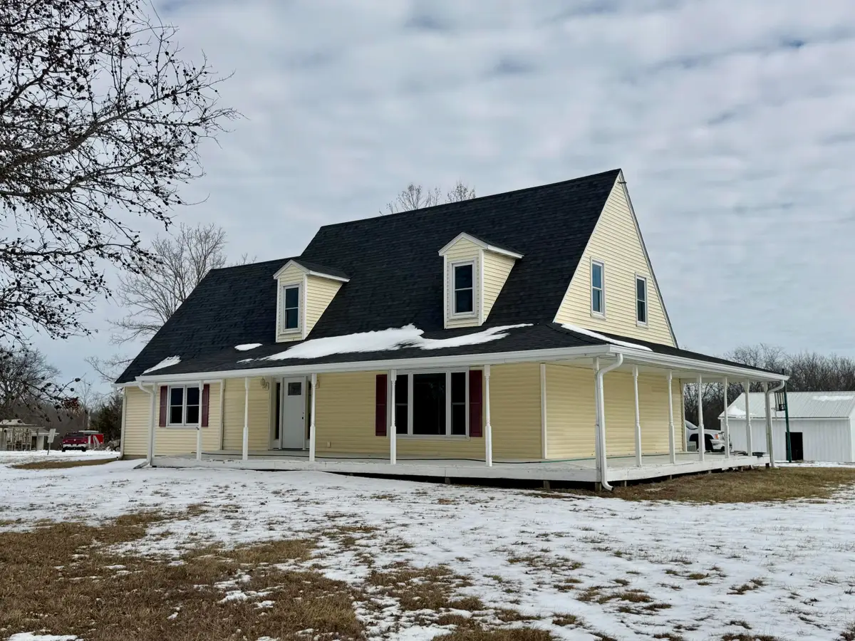 18350 N Highway 124, Centralia, MO 65240 - #1