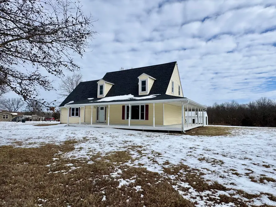 18350 N Highway 124, Centralia, MO 65240 - #2